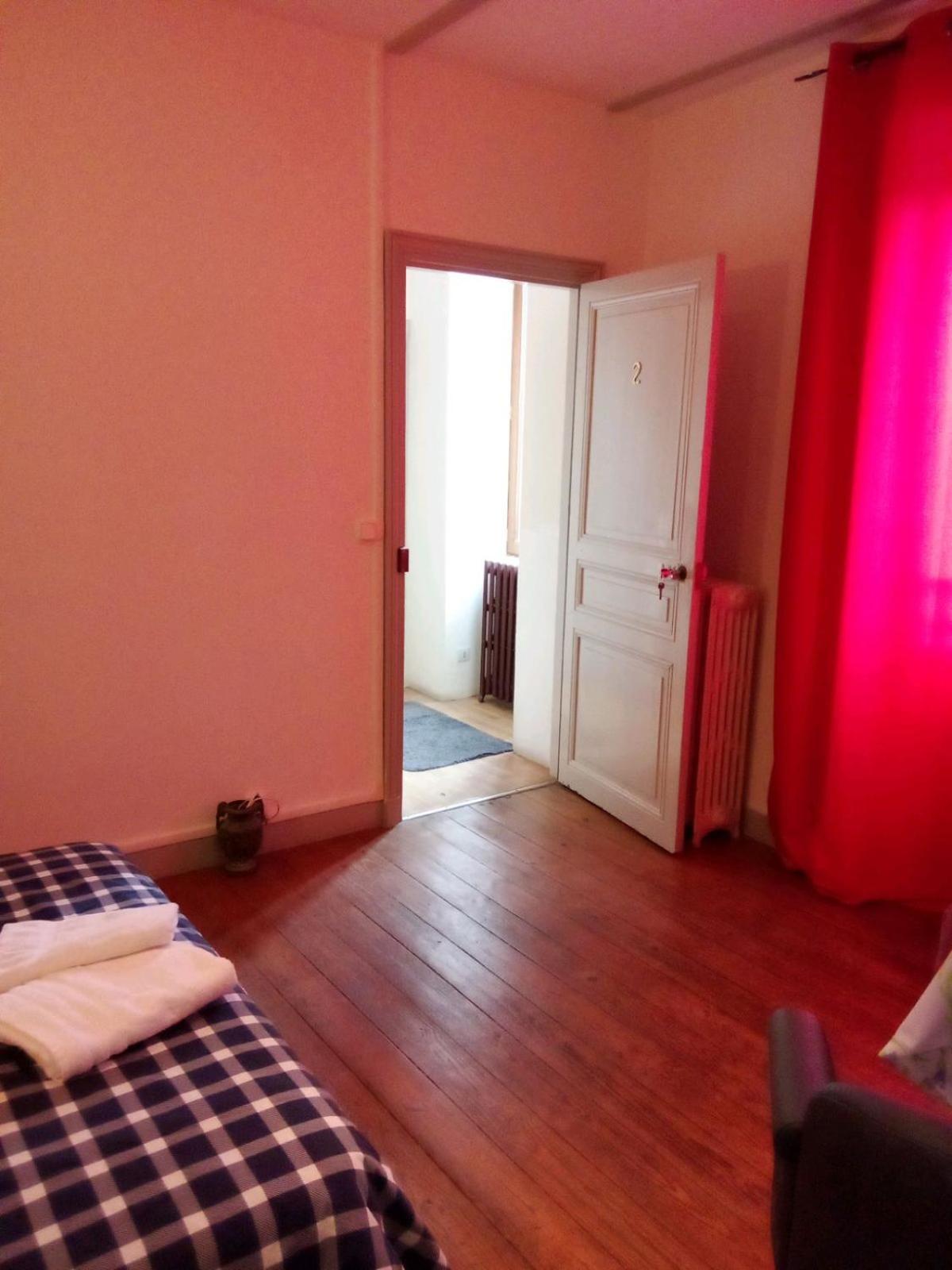 La Flute 2 Aparthotel Thiers Exteriör bild